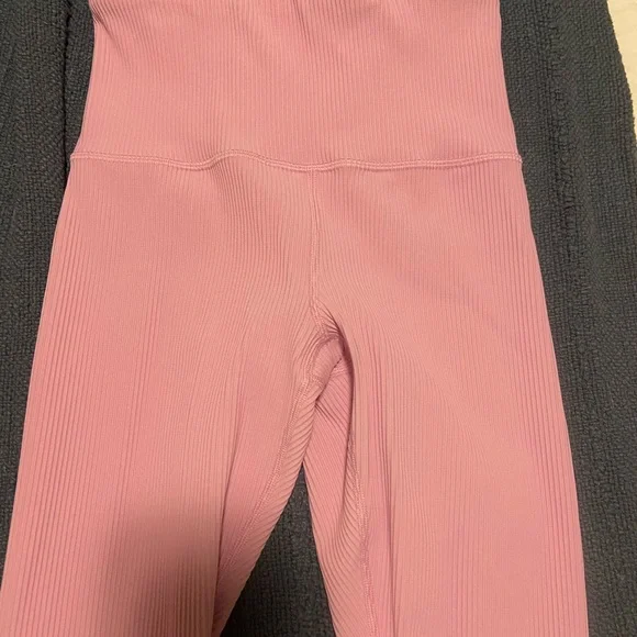 Athleta Elation ribbed tight - pink xsp - Picture 2 of 5